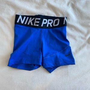 Nike Pro 365 - Women's Fitted Shorts